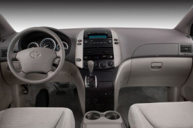  Toyota Sienna SE 