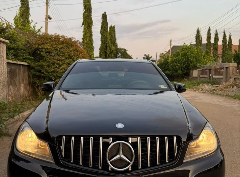 2011 MERCEDES BENZ C...