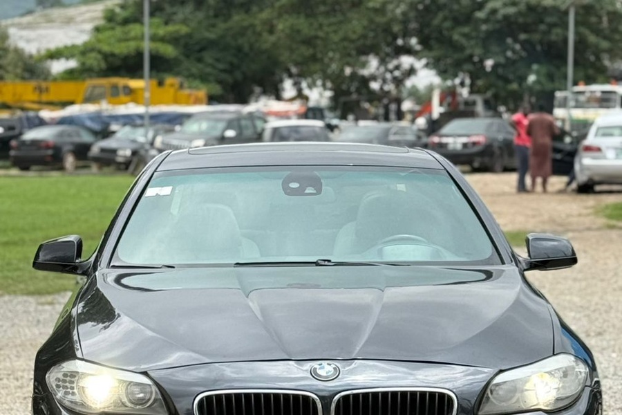2012 UNREGISTERED BM...