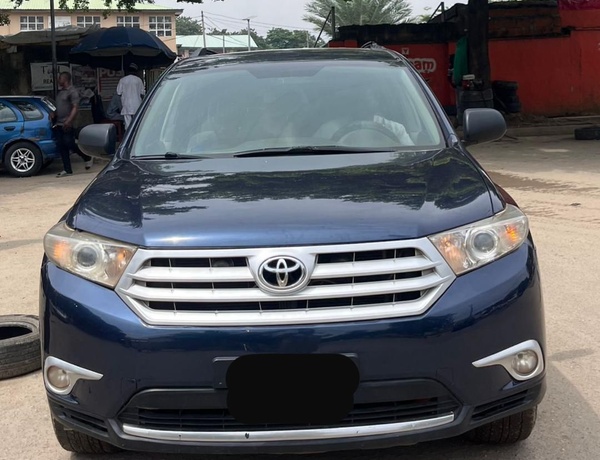 2013 TOYOTA HIGHLANDER FOR SALE IN ABUJA