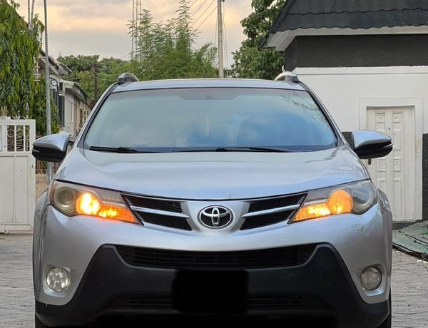 2015 TOYOTA RAV4 XLE FOR SALE