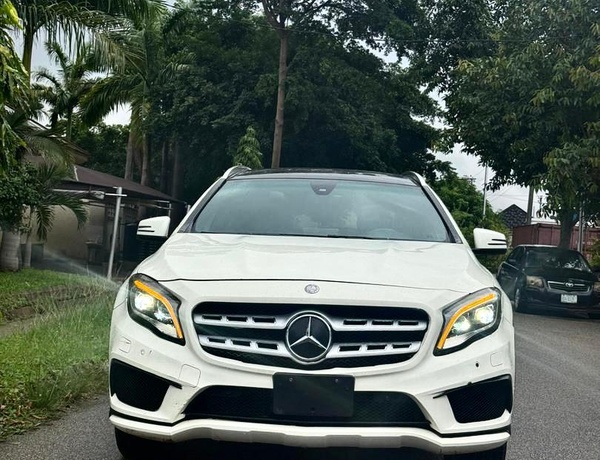 2016 MERCEDES BENZ GLA250 FULL OPTION FOR SALE