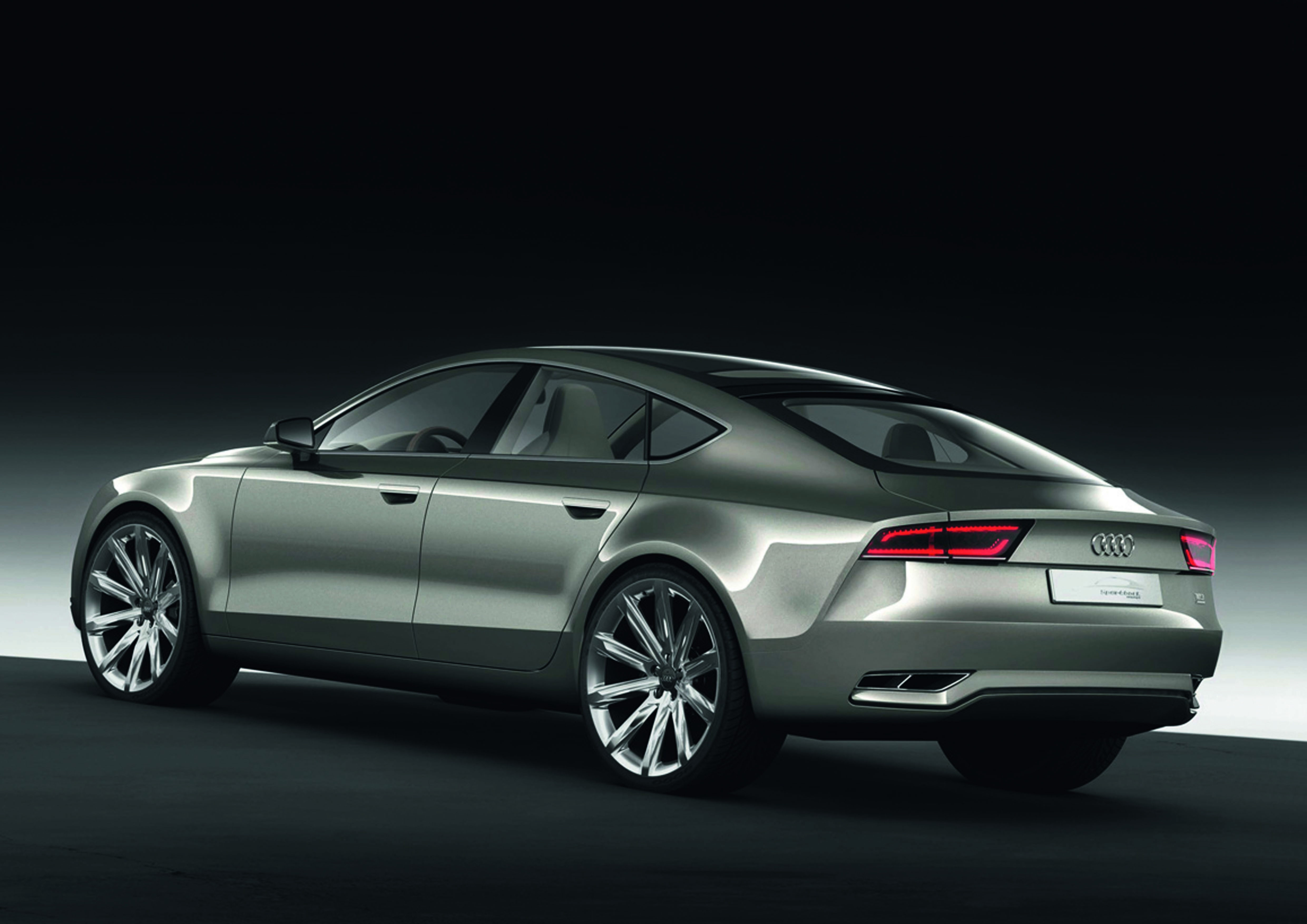  Audi S8 