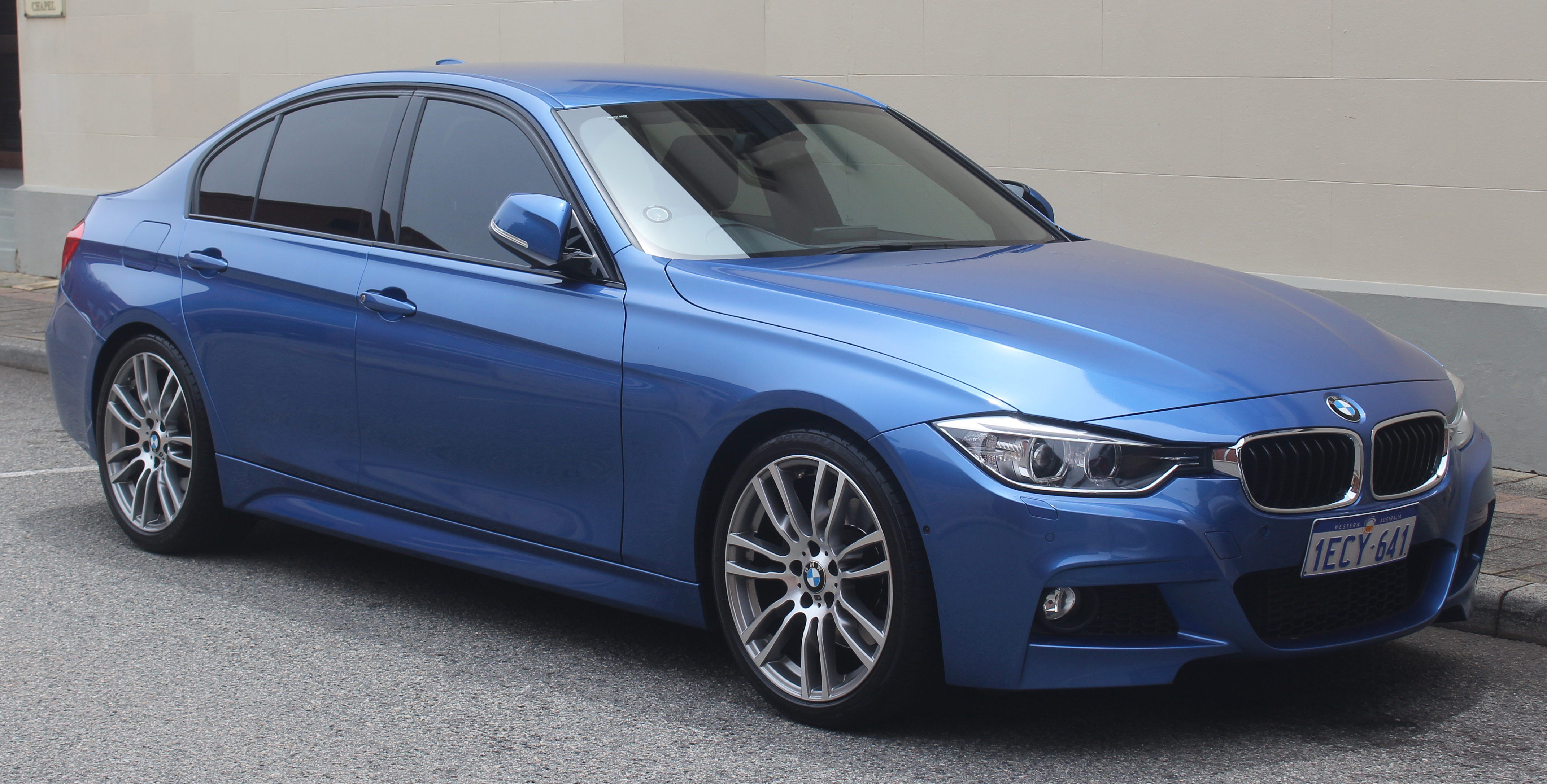  BMW 3-Series 328i 