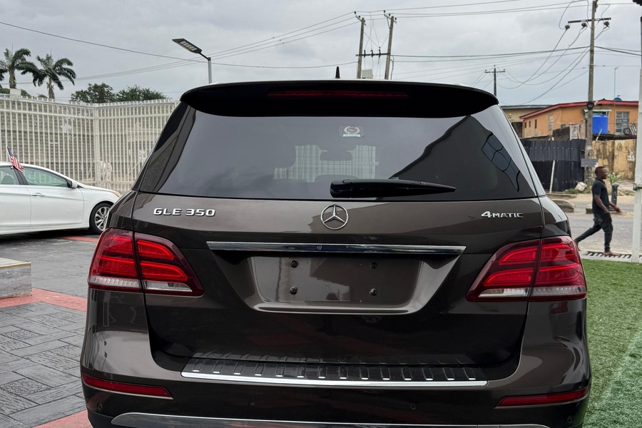 2017 Mercedes Benz G...
