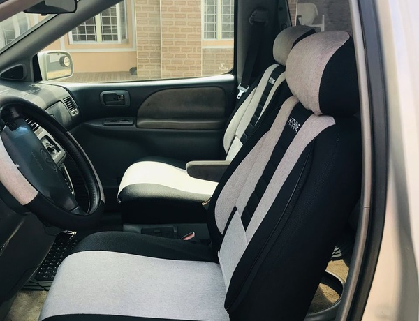 Toyota Sienna 2000 Model