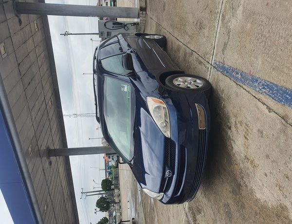 Toyota Sienna 2005 (blue) In Lagos