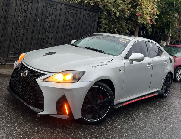 2009 UPGRADED F SPORT IS250 2023 IN LAGOS 