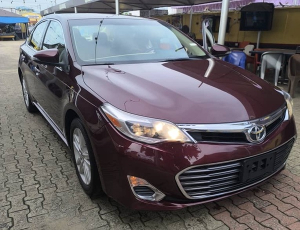 Tokunbo 2014 Toyota Avalon XLE In Lagos