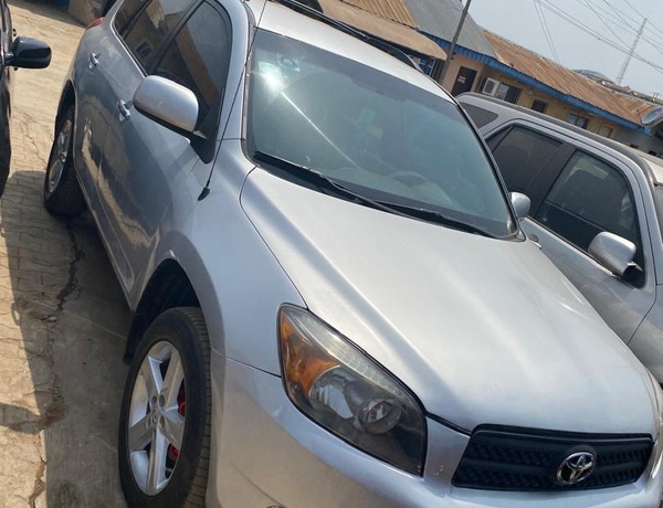 TOYOTA RAV 4 2007 IN IBADAN