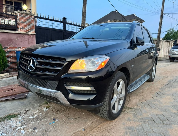 Mercedes-Benz ML350 2013 model