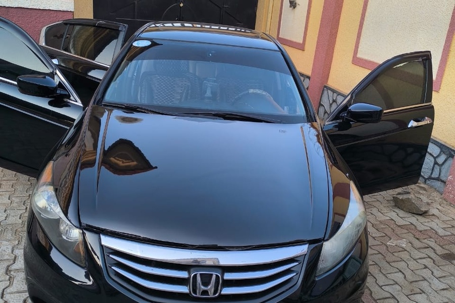 Honda Accord 2012 on...