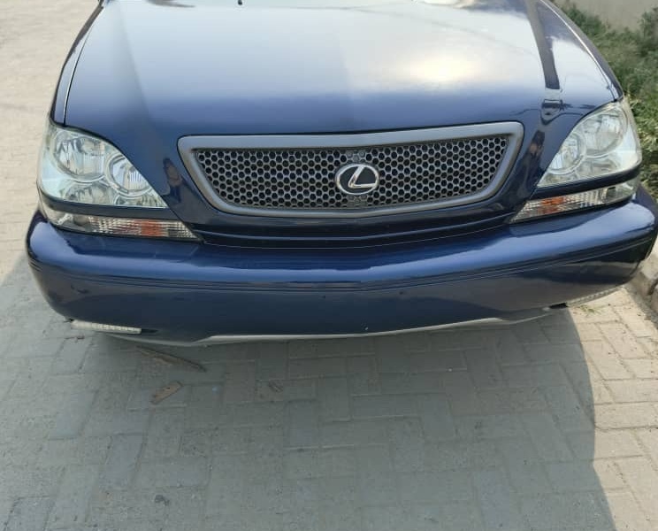 Lexus Rx300 (2000) f...