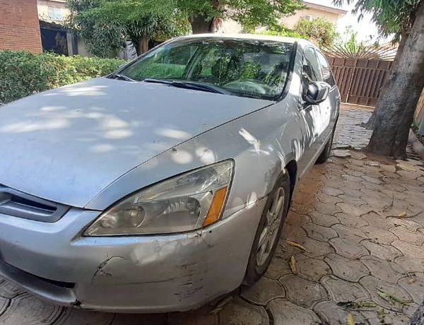 Honda Accord 2004 model V6 for sale at Idimu, Lagos state