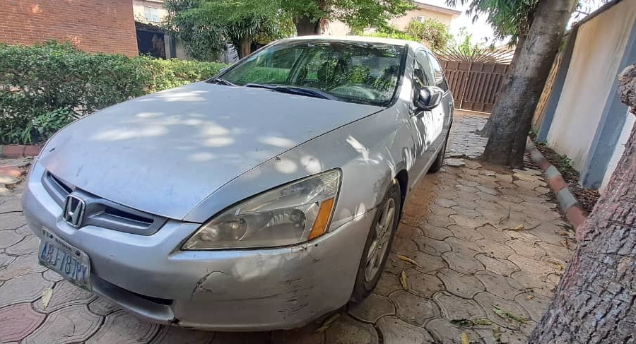 Honda Accord 2004 mo...