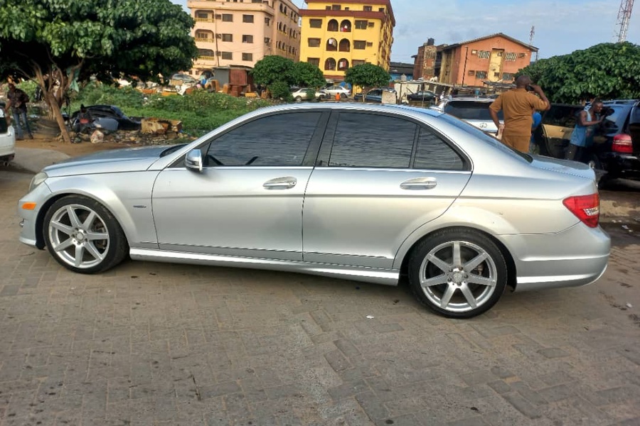 Mercedes-Benz C250 2...