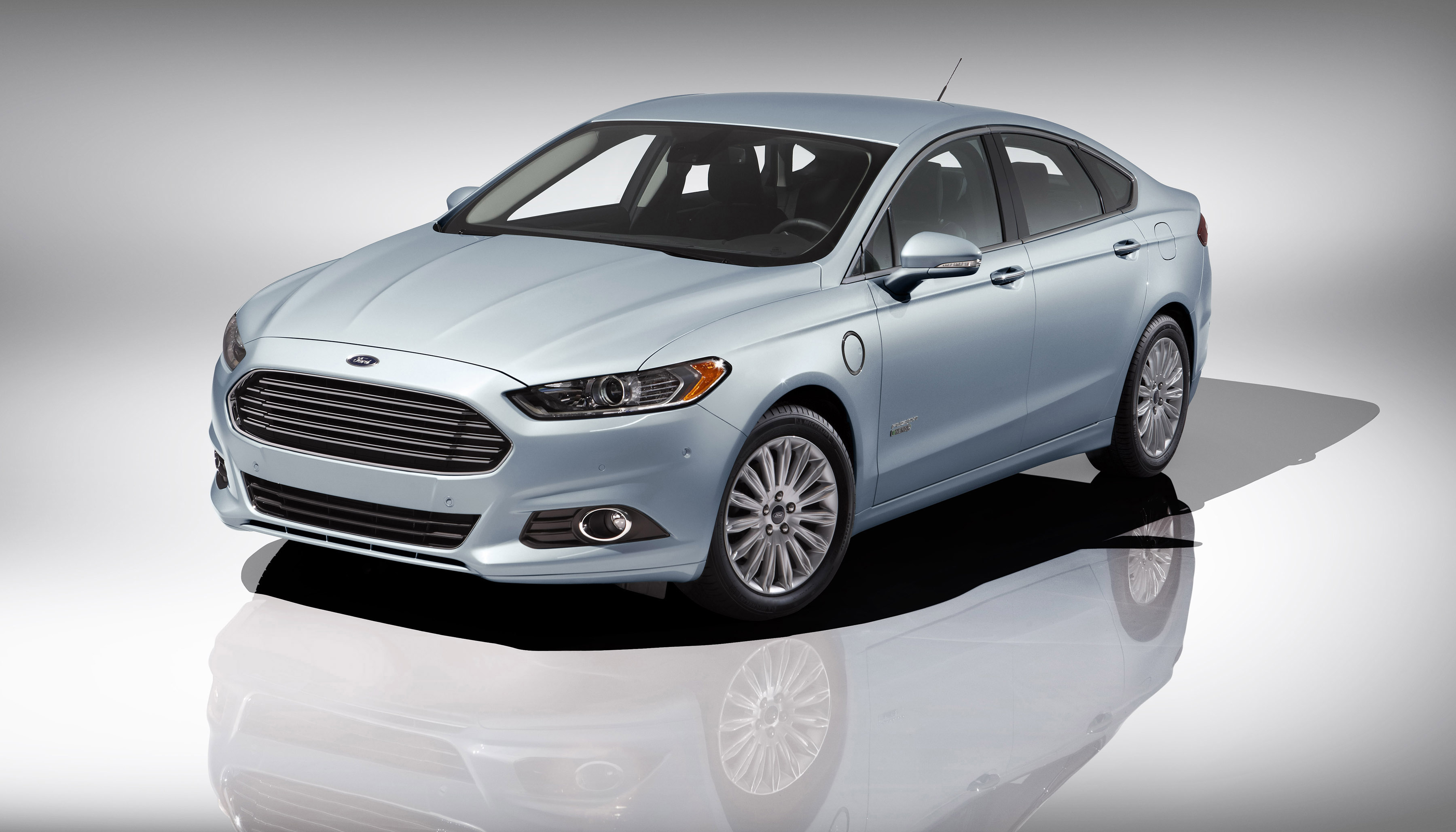  Ford Fusion hybrid 