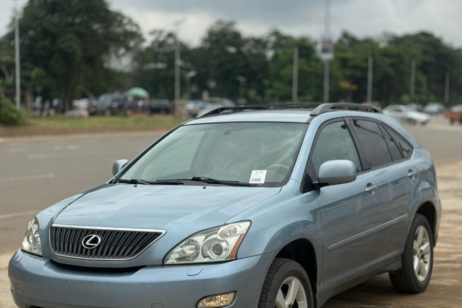 FOREIGN USED 2006 LE...