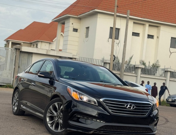 FOREIGN USED 2015 KEYLESS HYUNDAI SONATA 2.0T FOR SALE