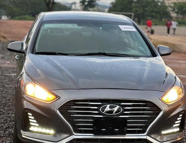 FOREIGN USED 2018 HYUNDAI SONATA SE FOR SALE