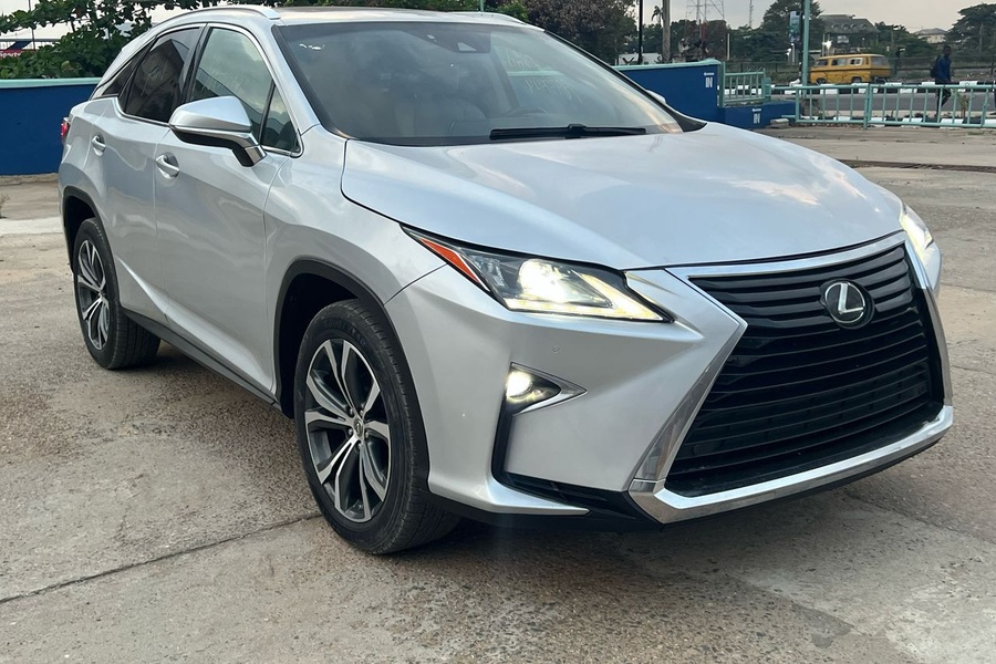 FOREIGN USED 2018 LE...