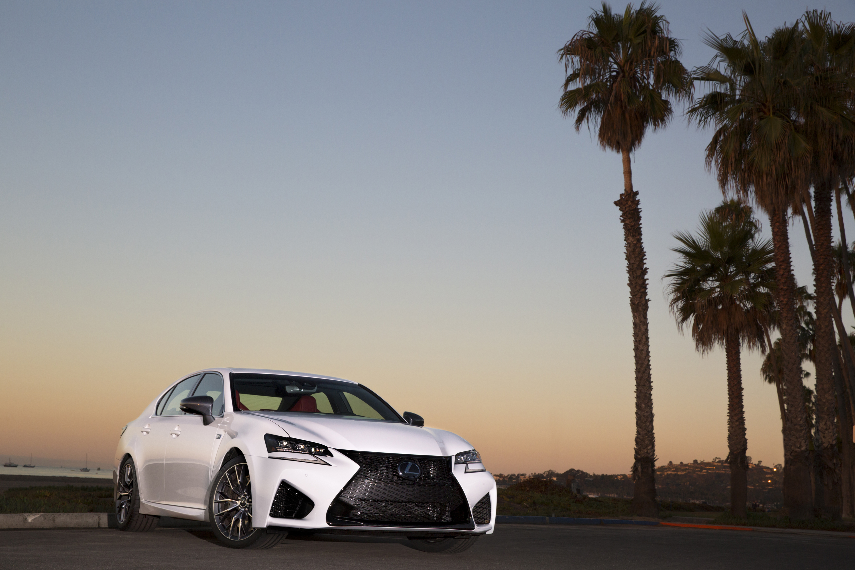 Lexus GS F 