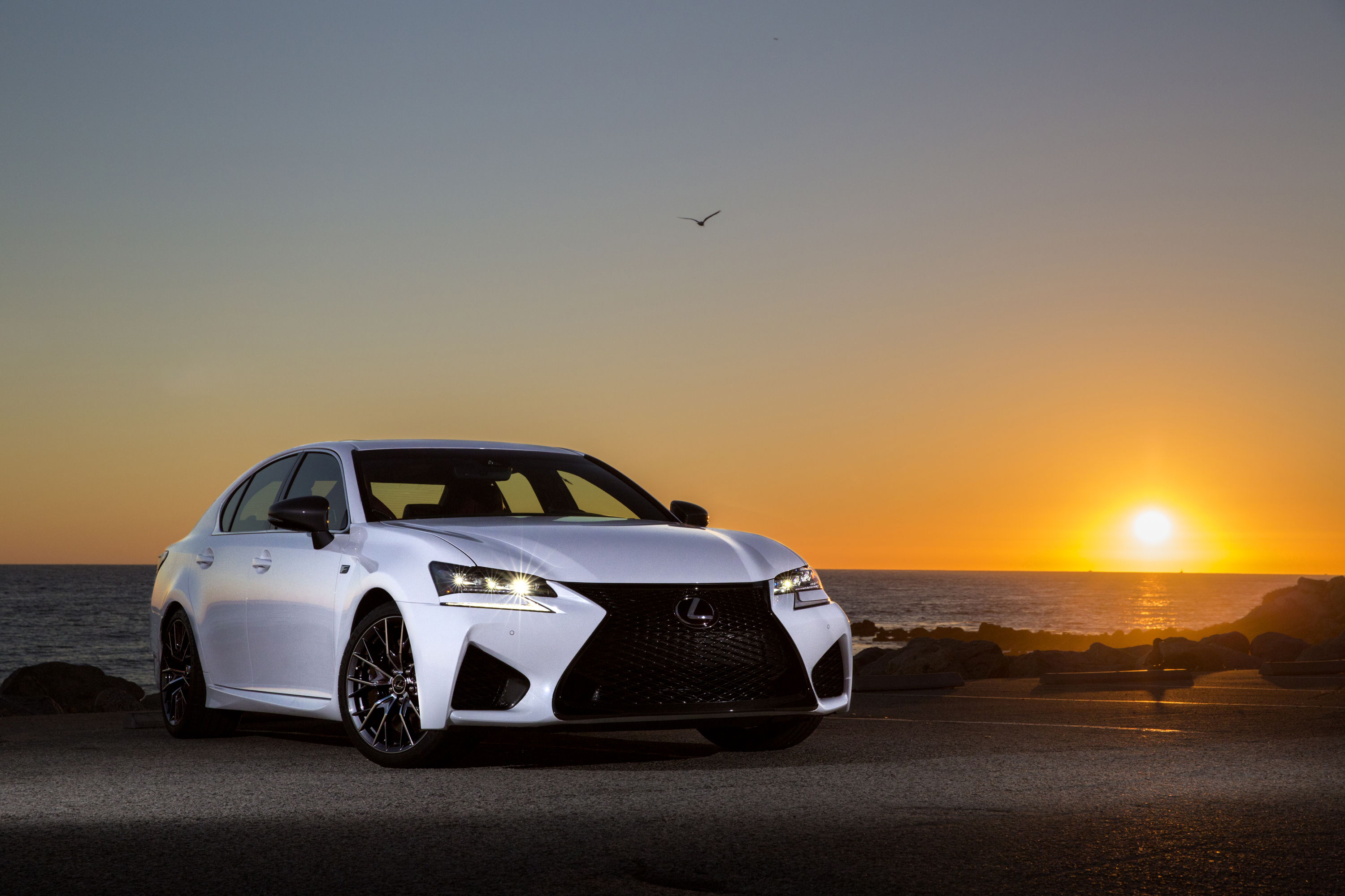  Lexus GS F 