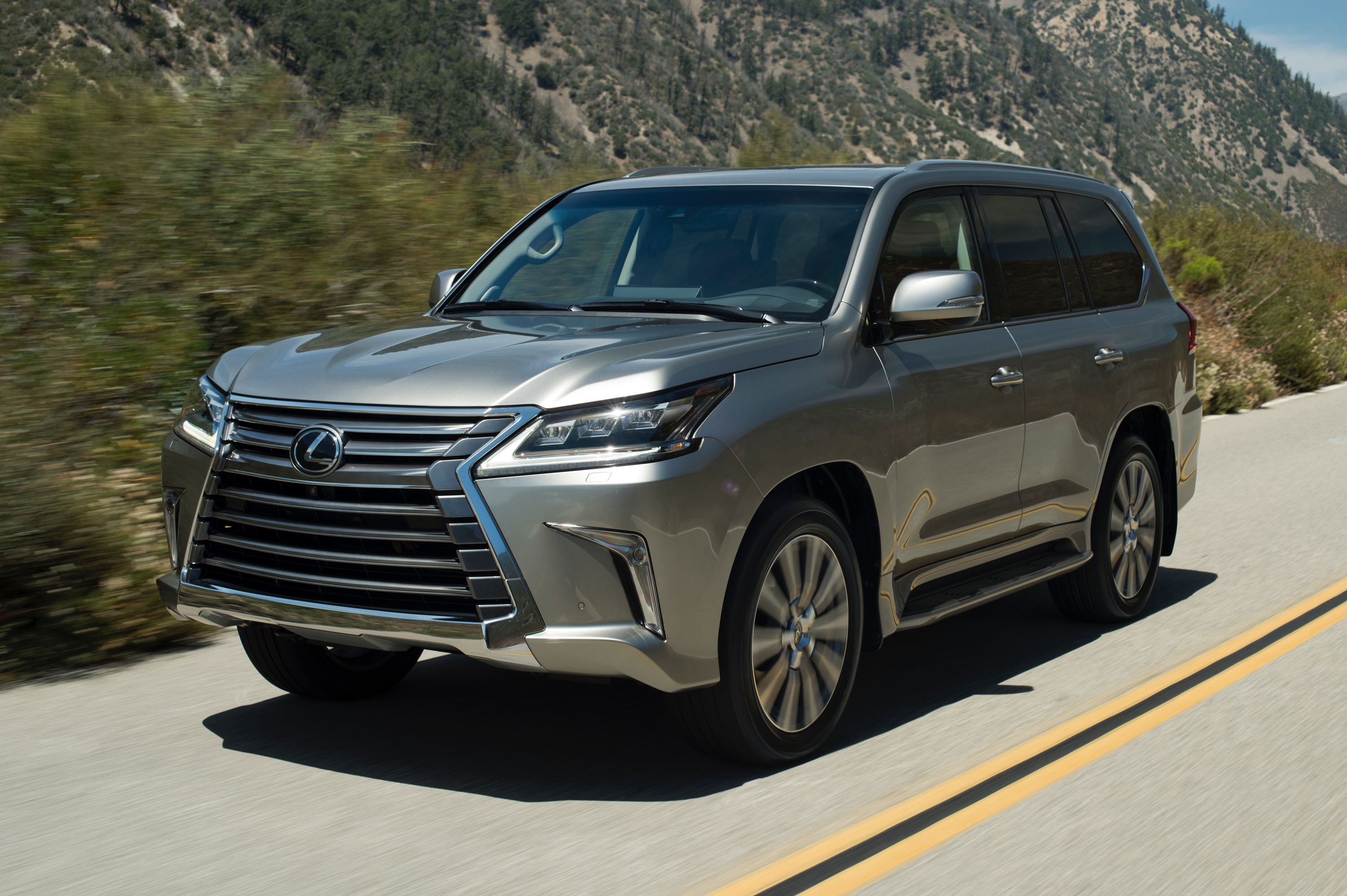  Lexus LX 