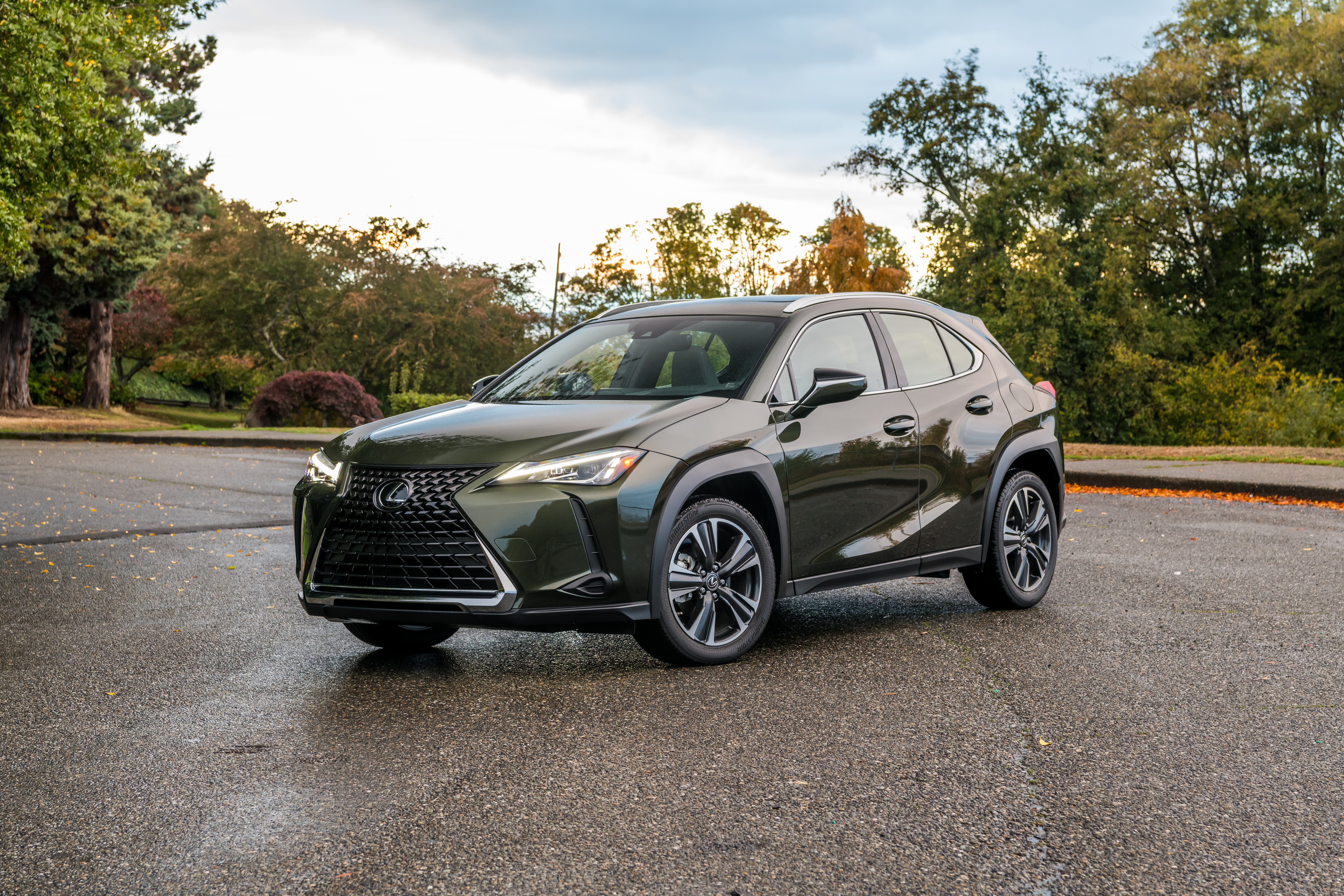  Lexus UX 