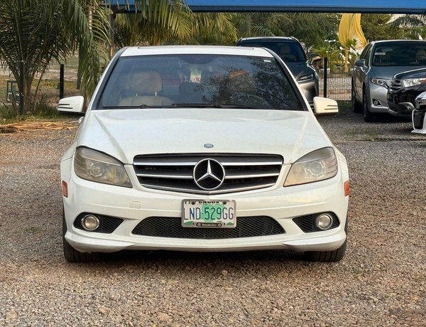 MERCEDES BENZ C300 In Garki