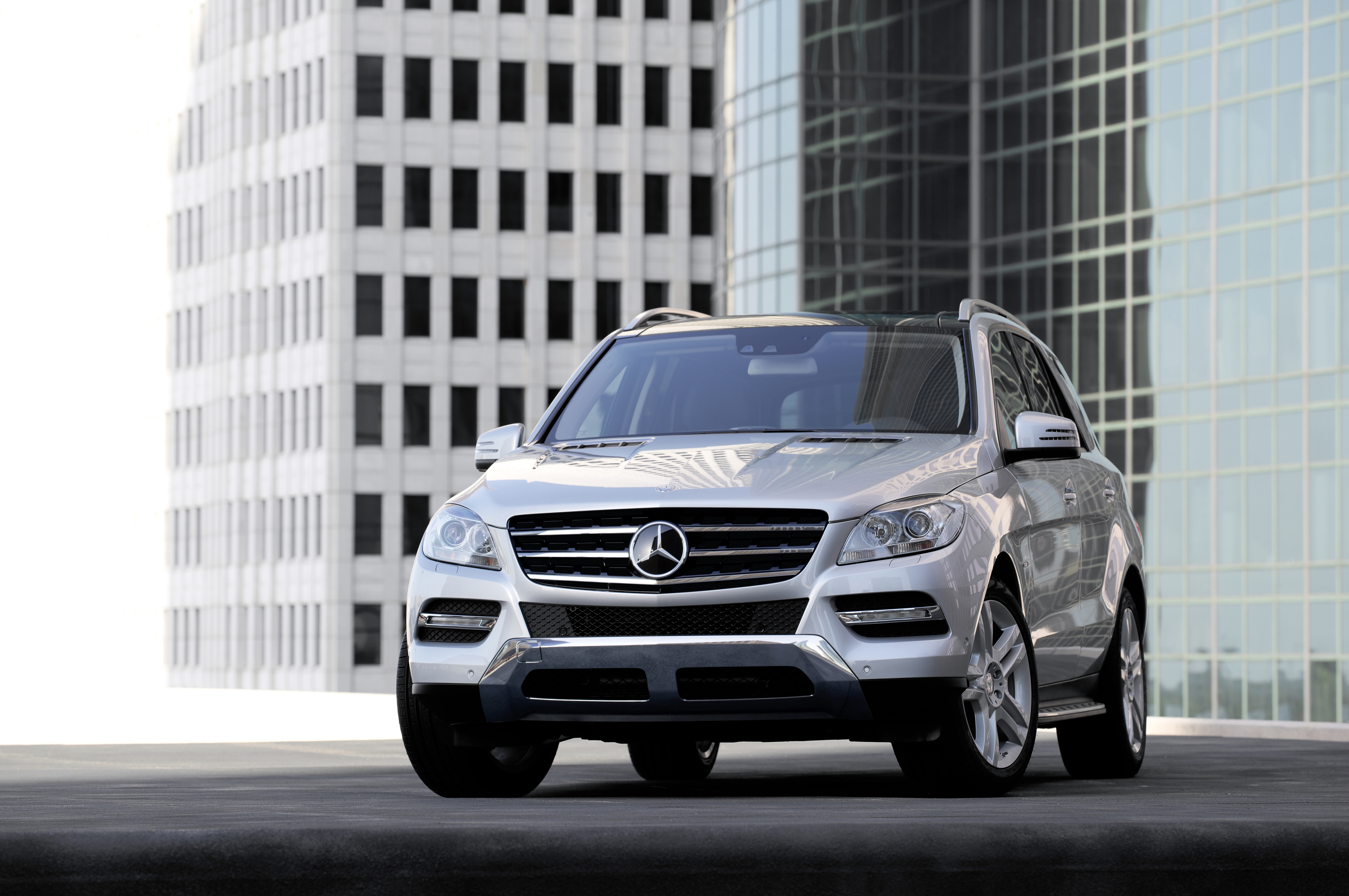  Mercedes-Benz M-Class 
