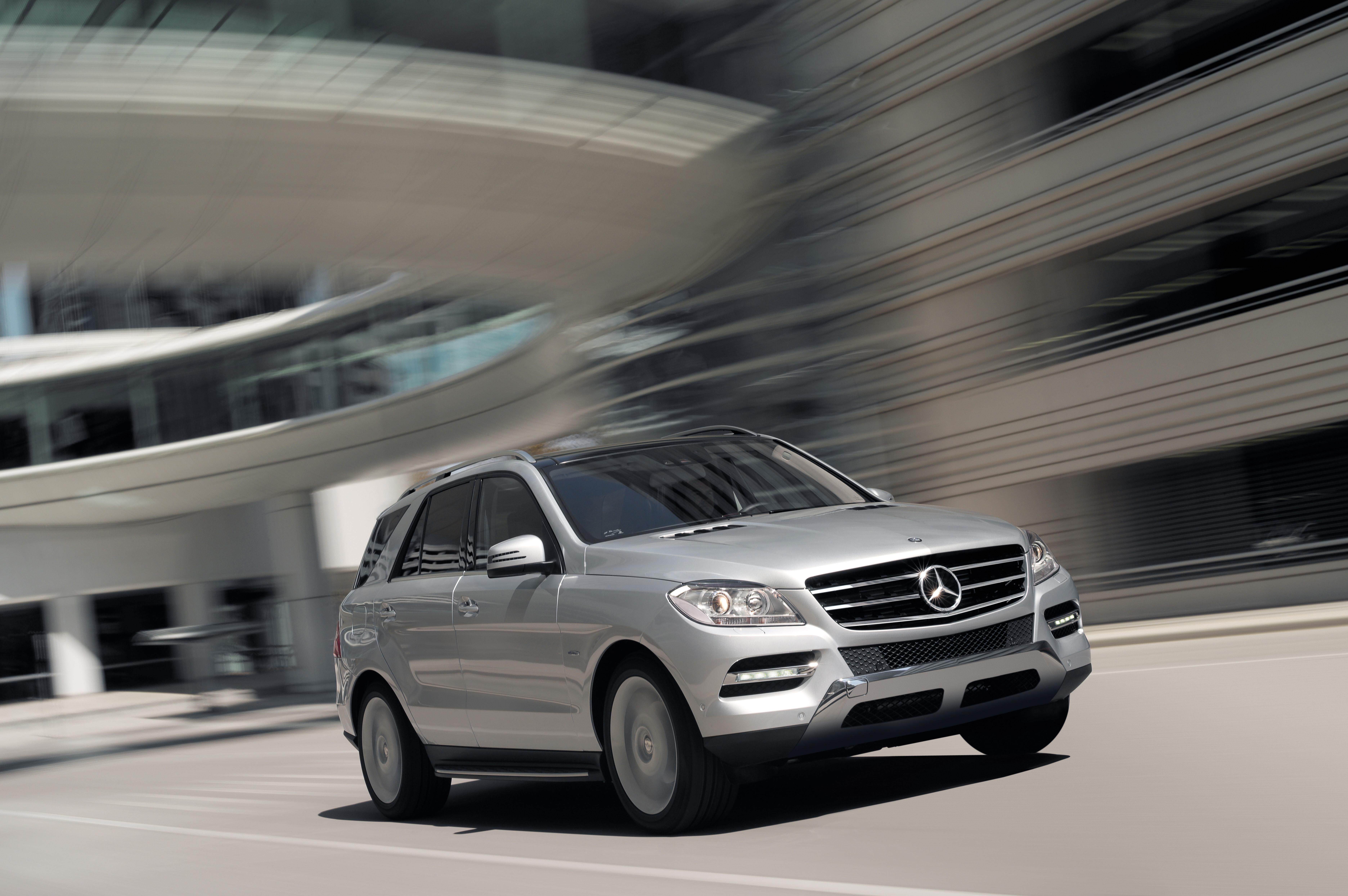  Mercedes-Benz M-Class 