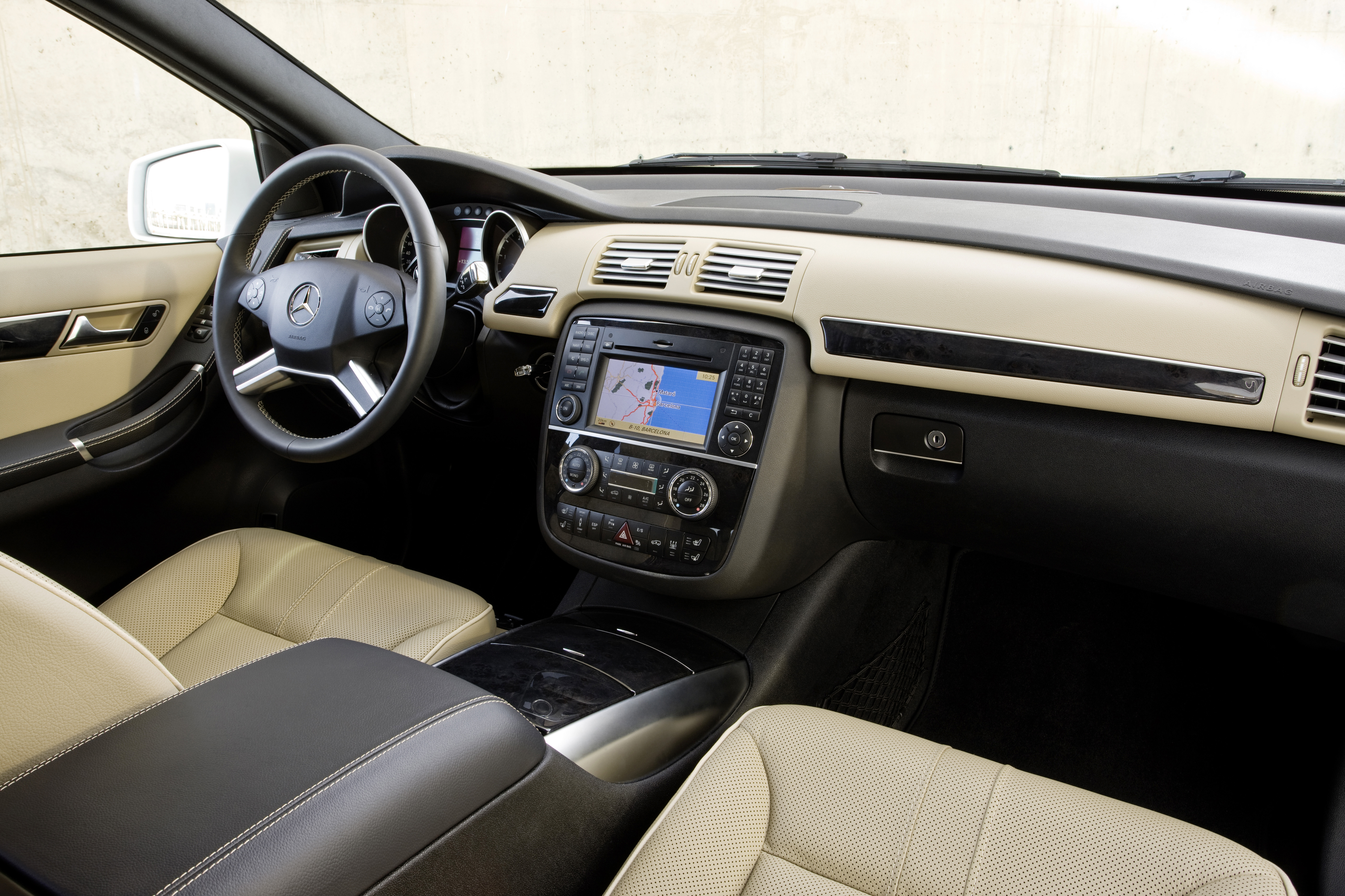  Mercedes-Benz R-Class 