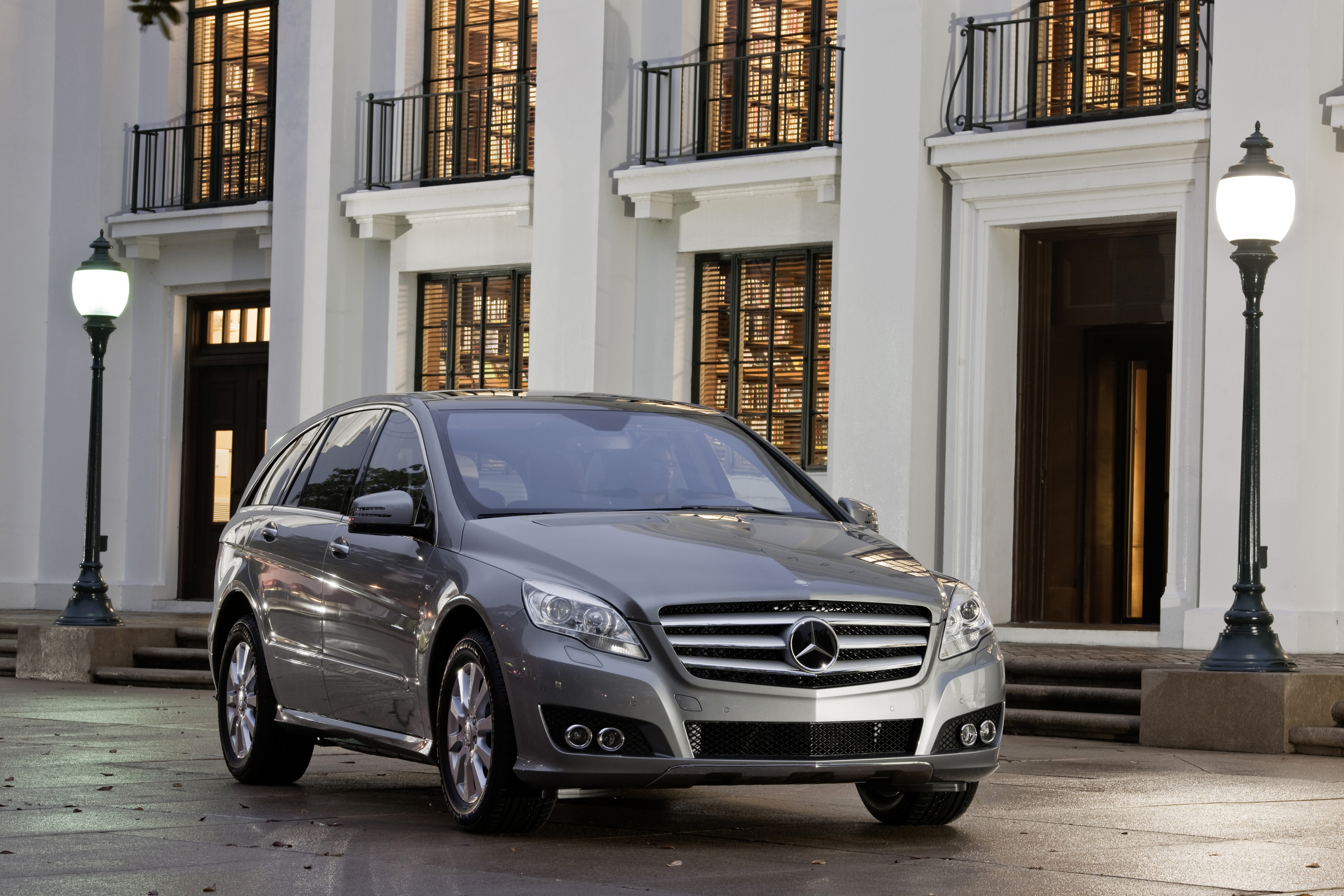 Mercedes-Benz R-Clas...