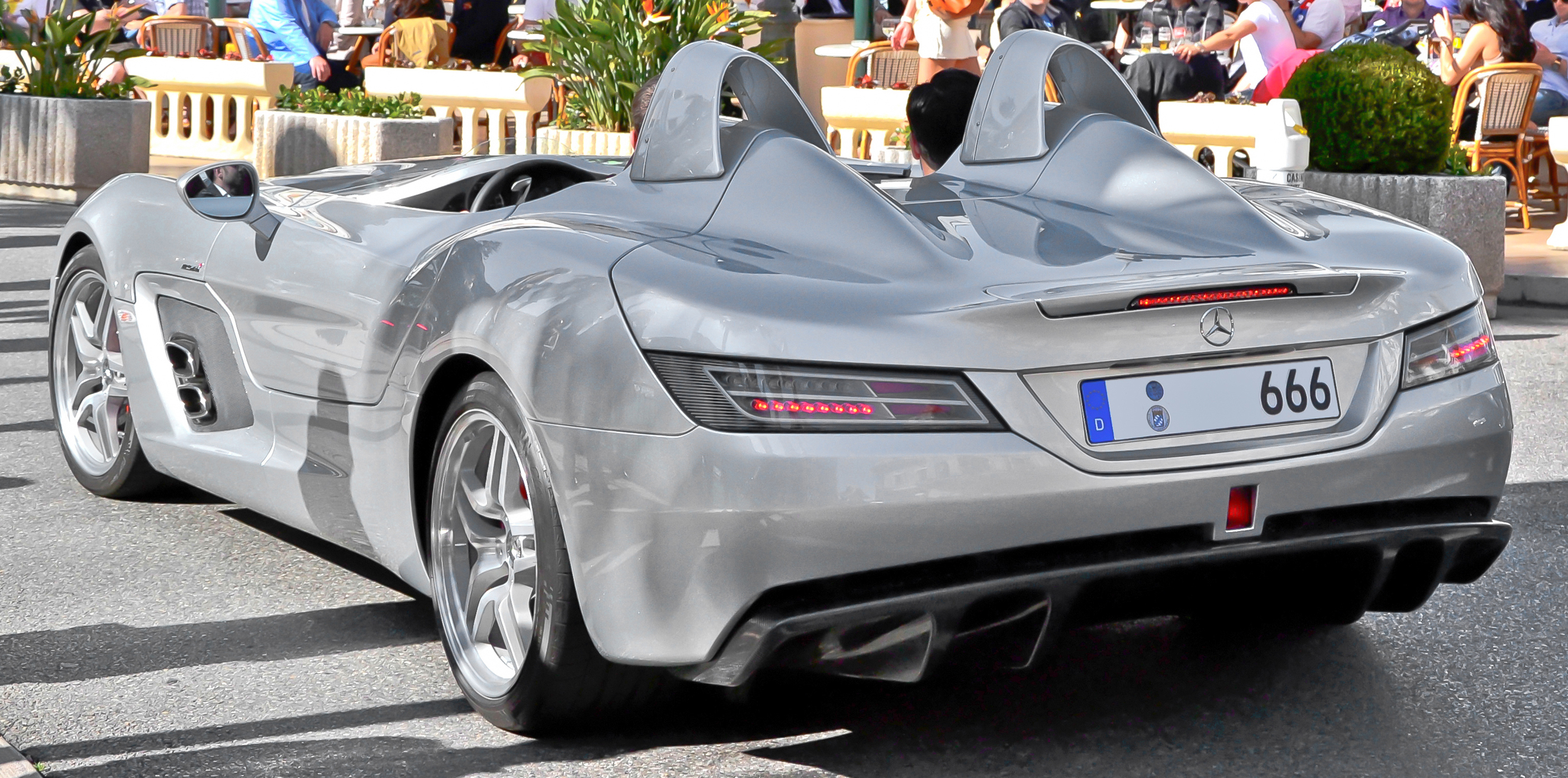  Mercedes-Benz SLR 