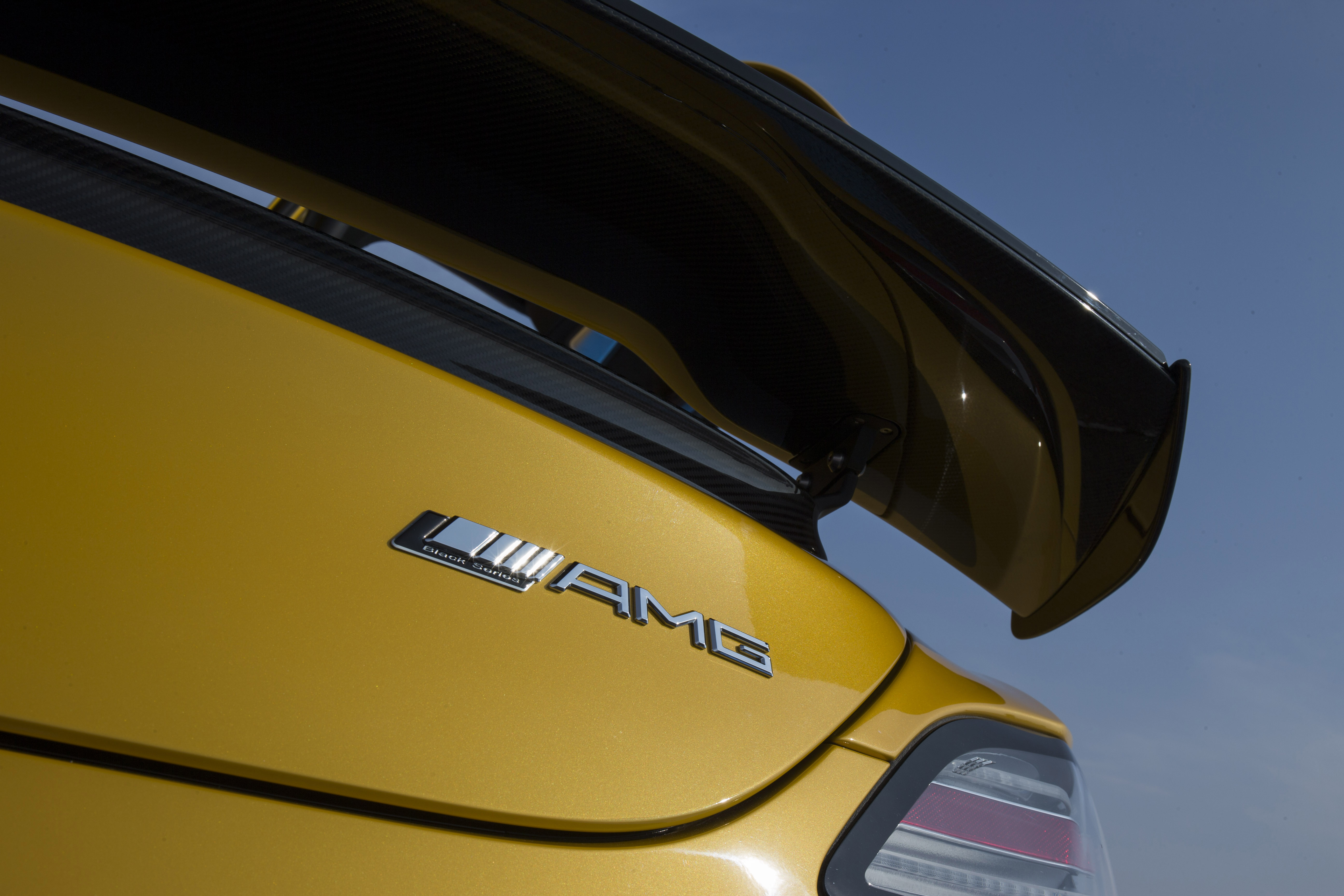  Mercedes-Benz SLS AMG  