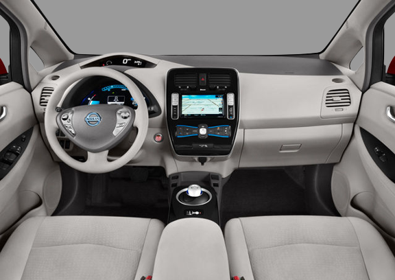  Nissan Leaf 